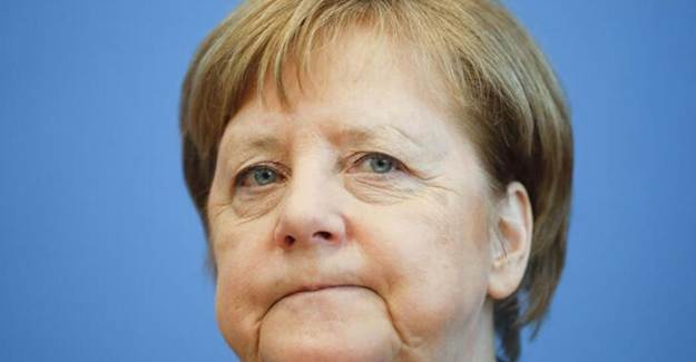 Almanya Şansölyesi Merkel: Lütfen Evden Çıkmayın