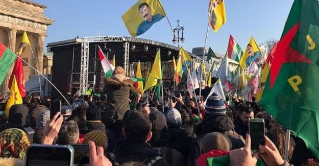 Almanya Sonunda YPG ve PYD'ye Terör Örgütü Dedi