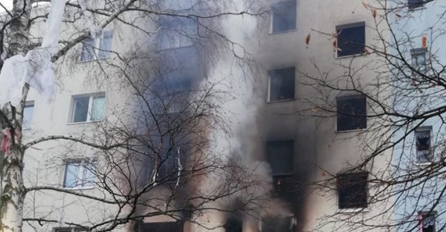 Almanya'da 5 Katlı Binada Patlama: 25 Yaralı