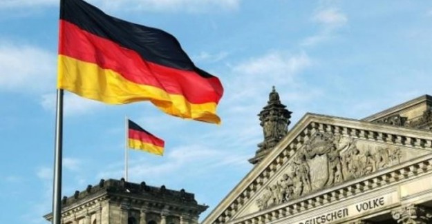 Almanya'da Aranan 467 Neonazi Hala Yakalanamadı