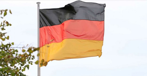 Almanya'da Aşırı Sağcıların Desteklediği Aday Başbakan Oldu