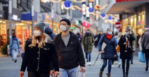 Almanya'da Koronavirüs Kısıtlamaları Uzatıldı