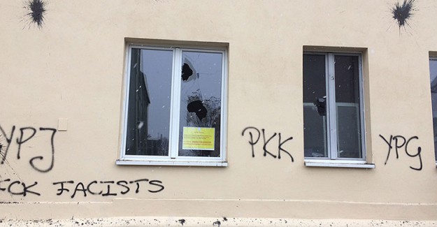 Almanya'da PKK Yandaşları Camiye Saldırdı!