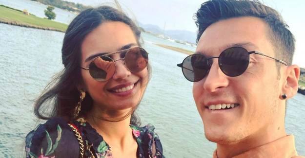 Amine Gülşe, Mesut Özil’in Doğum Gününü Kutladı