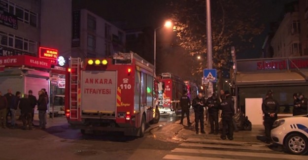 Ankara'da Eğlence Mekanında Yangın! 2 Görevli Hastaneye Sevk Edildi!