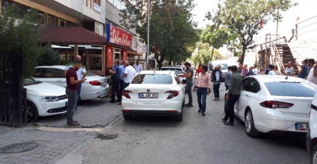 Ankara'da Siyasi Parti Binasına Silahlı Saldırı!