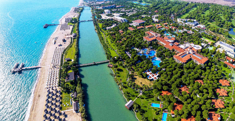 Antalya, turist ağırlama rekorunu kırdı: 1 milyon ziyaretçi!