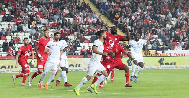 Antalyaspor 1-2 Akhisarspor Maç Özeti ve Golleri İzle	