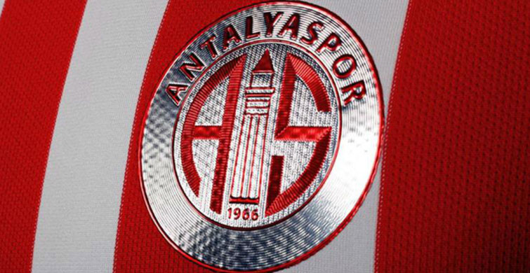 Antalyaspor'da İstifa Depremi!