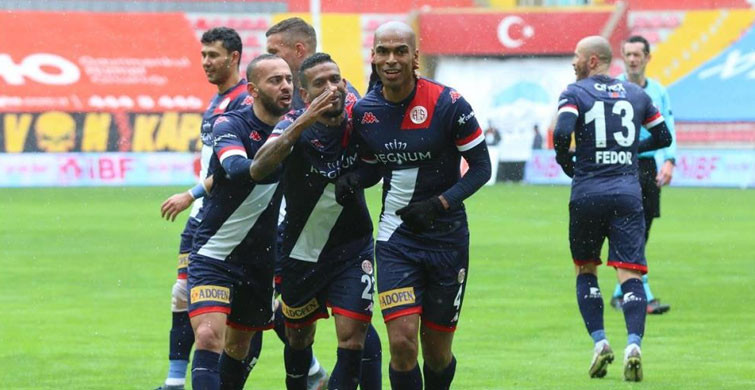 Antalyaspor'lu Naldo Bu Szeon İlk Golünü Attı