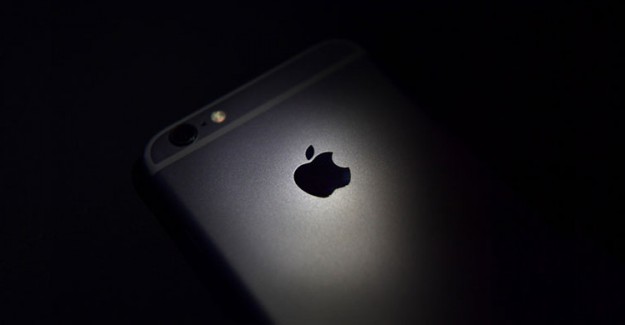 Apple'ın Piyasa Değeri Bir Gecede 22 Milyar Dolar Düştü