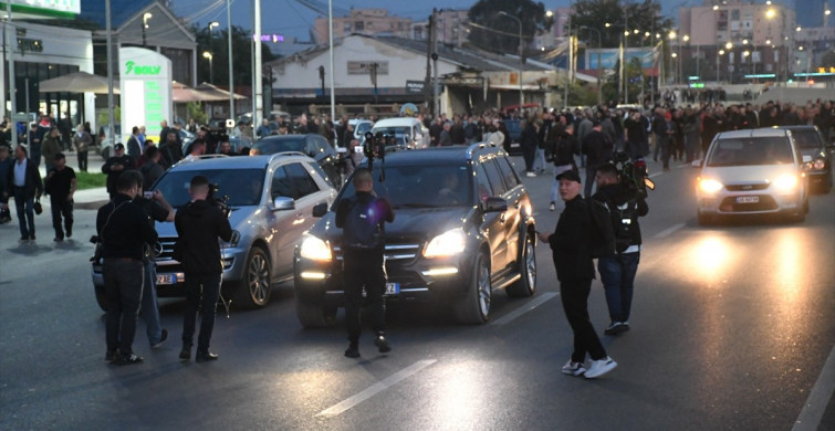 Arnavutluk'ta Hükümet Karşıtı Protestolar Gündeme Geldi