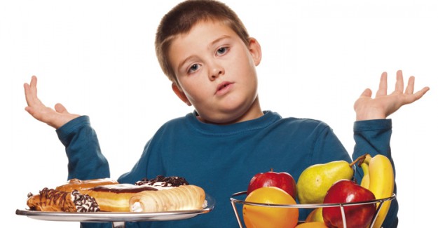 Aşırı Korumacı Davranmak Obeziteye Sebep Oluyor