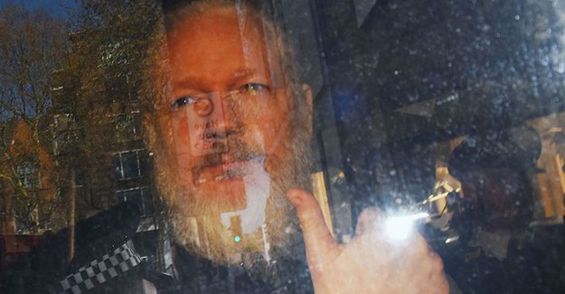 Assange'ın Avukatı Robinson: Assange ABD'nin Adaletsizliğinden Kaçındı