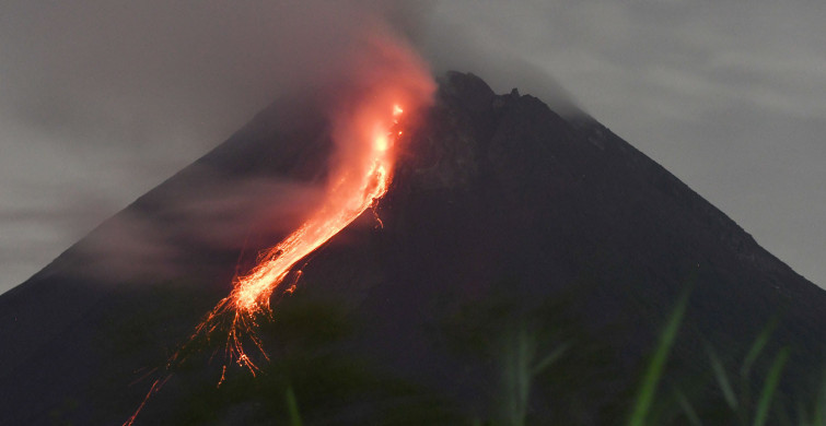 Ateş çemberi olarak bilinen Endonezya, yine volkanik patlamalarla gündemde!