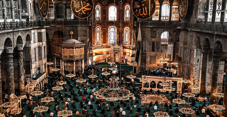 Ayasofya Cami’nde Ramazan Ayının İlk Cuması