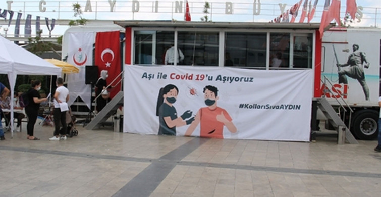 Aydın'da Mobil Aşı Tırı Tüm Şehri Gezerek Aşı Hizmeti Veriyor