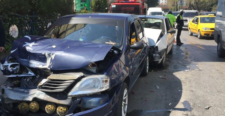 Aydın'da Zincirleme Trafik Kazası: 4 Yaralı