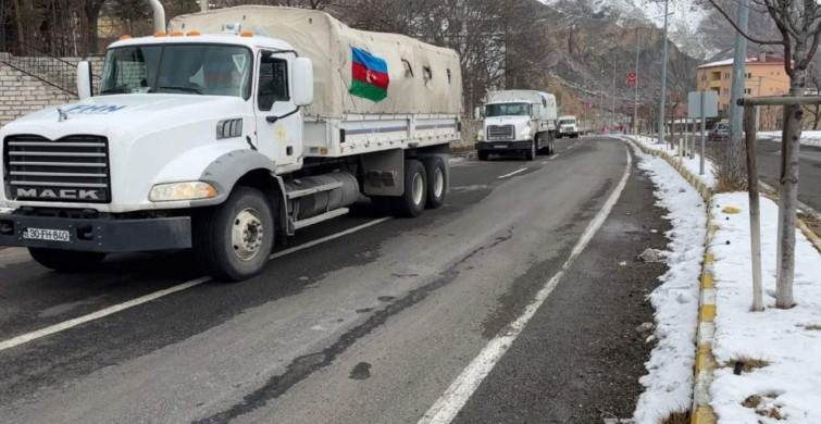 Azerbaycan yardım seline devam ediyor: 14 araçlık konvoy deprem bölgesine ulaştı