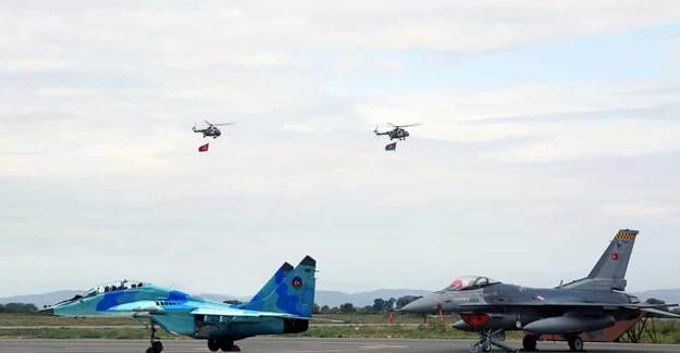 Aliyev'den F-16 Gözdağı: Müdahale Olursa Semada Göreceksiniz