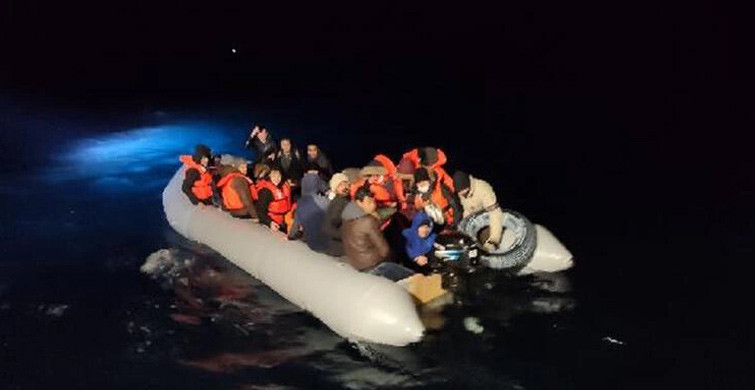 Balıkesir'de 48 Kaçak Göçmeni Türk Sahil Güvenlik Ekipleri Kurtardı