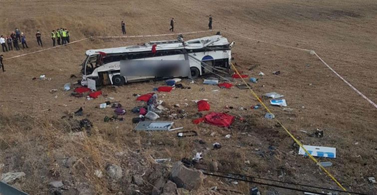 Balıkesir'de Yolcu Otobüsü Devrildi: 14 Ölü 18 Yaralı
