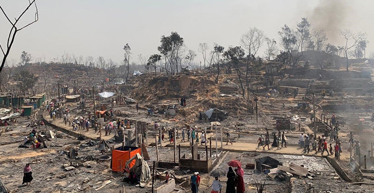 Bangladeş'te Müslüman Mültecilerin Kampında Yangın Çıktı: 15 Kişi Öldü