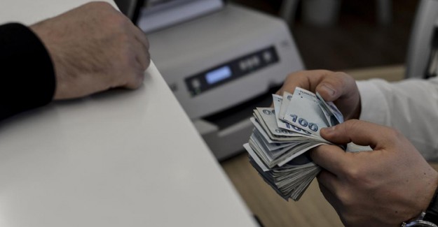 Bankalar Emekliler İçin Verilen Promosyon Ücretlerini 700 TL'ye Kadar Çıkardı