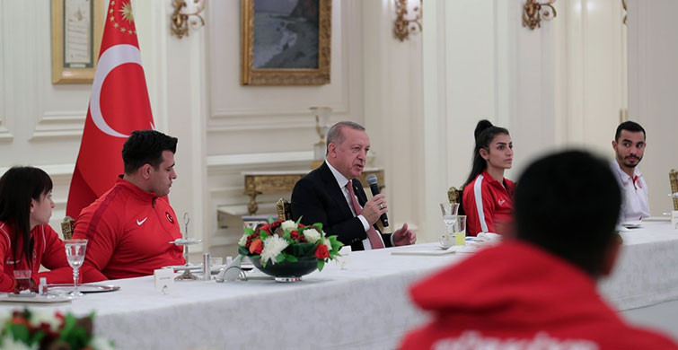 Başkan Erdoğan Milli Sporcularla Beraber İftar Açtı