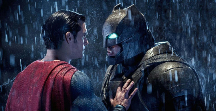 Batman V Superman Adaletin Şafağı film konusu ve oyuncuları