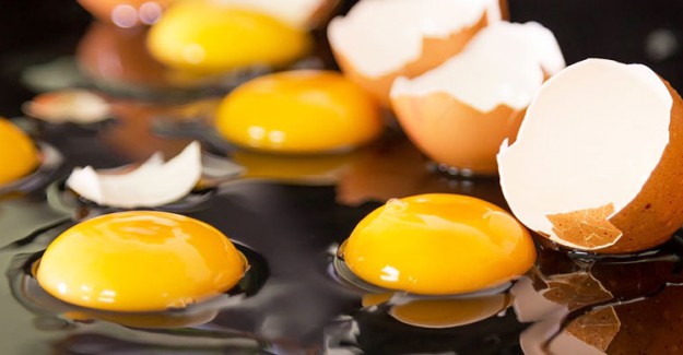 Bayatlamış Yumurta Nasıl Anlaşılır? En Basit Yöntem