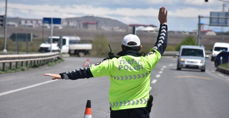 Bayram denetimleri hızla sürüyor: 1 haftada 467 bin araca işlem yapıldı