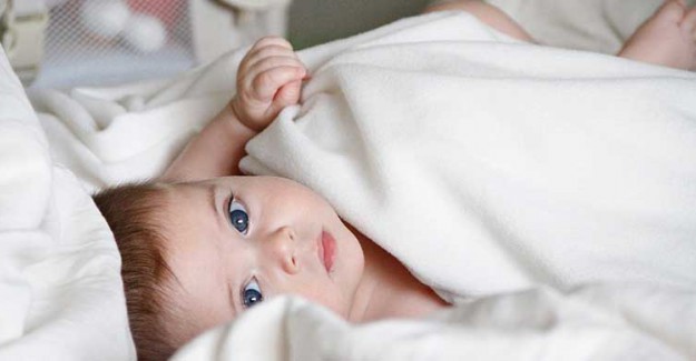 Bebeğin Kordon Bağı Neden Geç Kesilmeli?