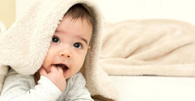 Bebekler Neden Parmak Emer? Bebeklerin Parmak Emmesi Sorun mu?