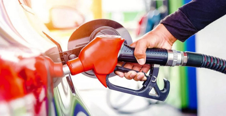 Benzin indirimi pompaya yansıdı: Akaryakıt fiyatları değişti! 20 Kasım Pazar akaryakıt fiyatları