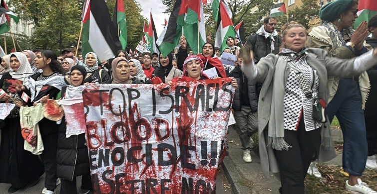 Berlin'de İsrail'in Gazze Saldırılarına Protesto