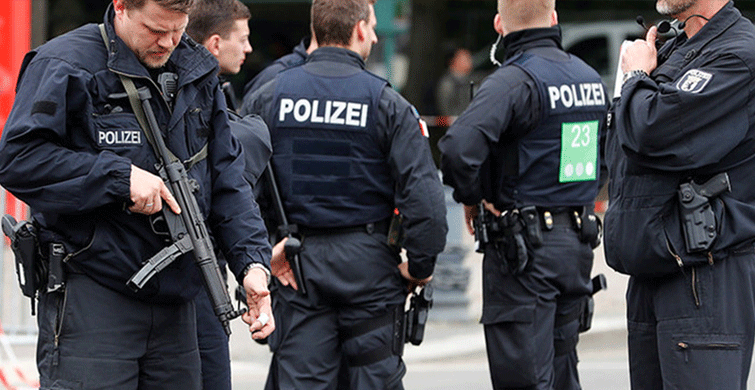 Berlin Polisine Geniş Yetkiler Öngören Düzenleme Uygulamaya Geçiriliyor