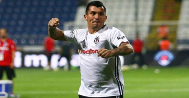 Beşiktaşlı Garry Medel Takımını FIFA'ya Şikayet Etti