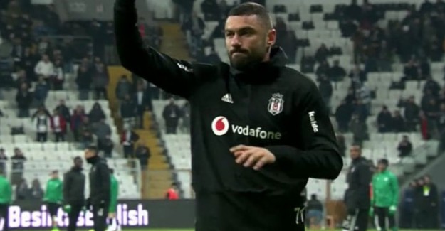 Beşiktaşlı Taraftarlar, Bursaspor Maçı Öncesi Burak Yılmaz'ı Tribüne Çağırarak Alkışladı