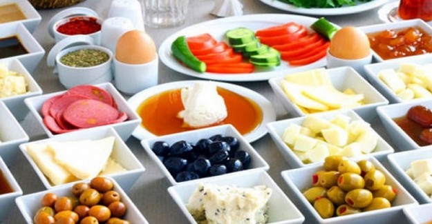 Besleyici, Sağlıklı ve Basit Kahvaltı Önerileri