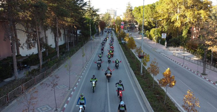 Bilecik'te Cumhuriyet Bayramı Kutlamaları: Motosiklet ve Bisiklet Turu Düzenlendi