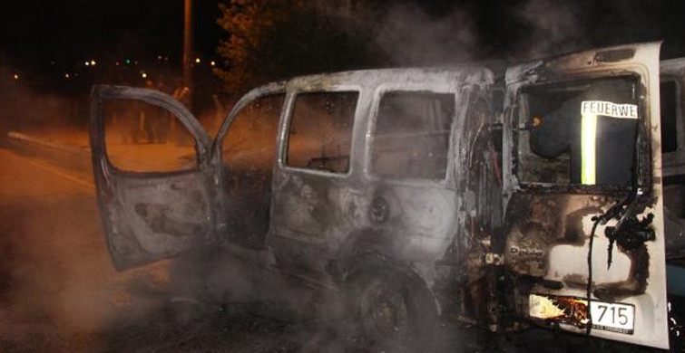 Bilecik'te Seyir Halindeki Otomobil Yandı