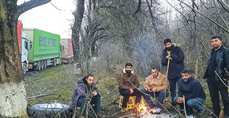 Binlerce Türk şoför günlerdir mahsur, en temel ihtiyaçlarını bile gideremiyorlar!