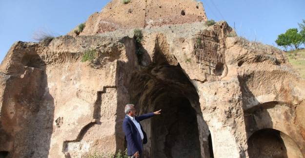 Binlerce Yıllık ‘Mağara Kent' Ahlat Madavans Vadisi Koruma Altında