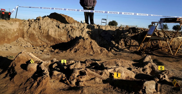 Bir katliam ortaya çıktı: Çöp torbalarının içinde 1086 kişiye ait kalıntılara rastlandı!