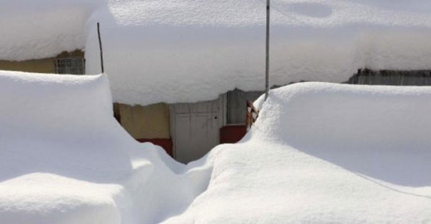 Bitlis'te Kar Kalınlığı 2 Metreye Ulaştı