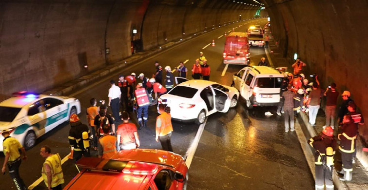 Bolu tünelinde kaza yapan araç plakaları belli mi? Tünelde zincirleme kaza! İstanbul yönünde ulaşım durdu