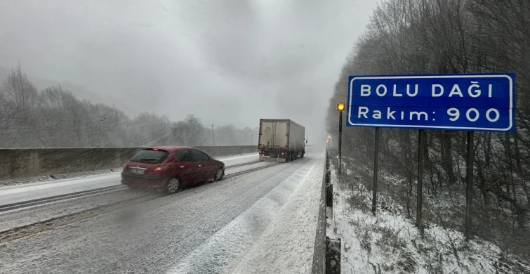 Bolu'da kar kalınlığı 75 santimetreyi aştı