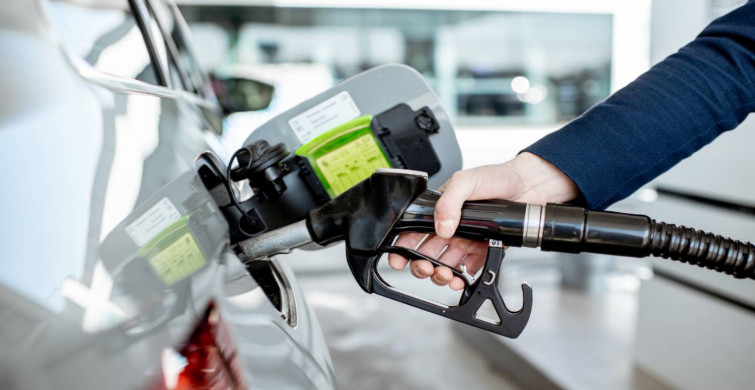 Brent petrol düşüşte: Benzin ve motorin ne kadar oldu? Akaryakıt zam veya indirim var mı?