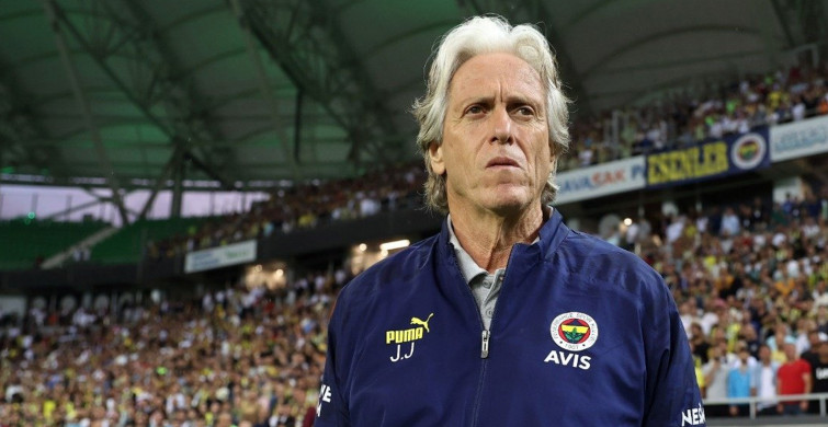 Bright Osayi Samuel Jorge Jesus'un antrenmanlarının takımı çok zorladığını söyledi